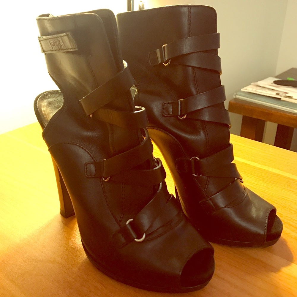 The most killer Gucci booties + shoe bags